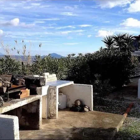 Semesterbostad Casa Vacanze Sul Mare Malfa (Salina)